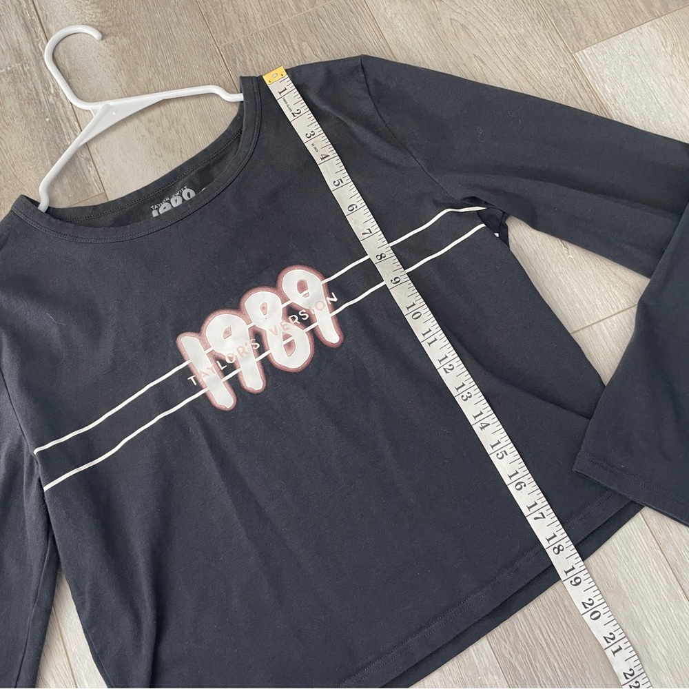 Taylor Swift Tshirt 1989 long sleeve crop womens Black (size 2xl) casual music - Picture 6 of 6